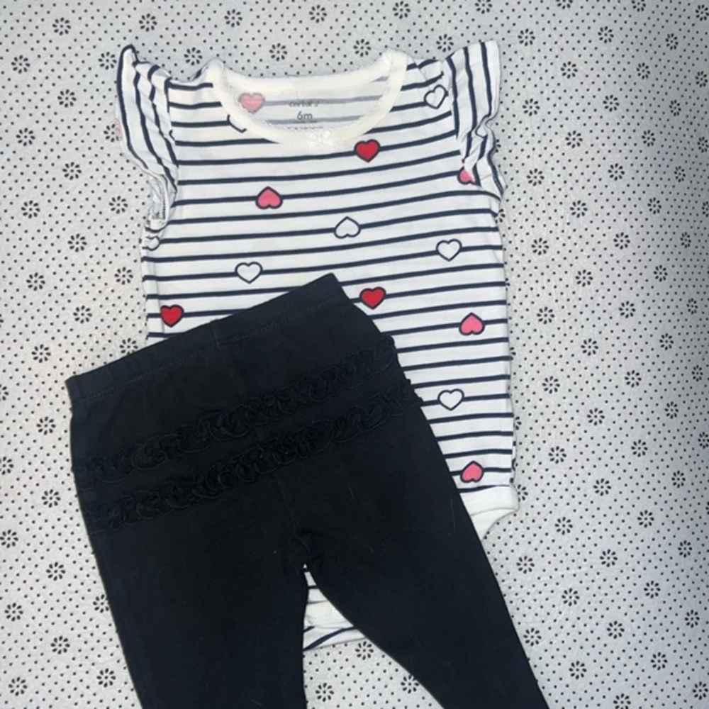 🛍 CUTE LITTLE GIRLS OUTFIT SIZE 6 MONTHS  🛍